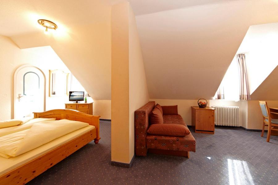 Hotel Vier Jahreszeiten Garmisch-Partenkirchen Quarto foto